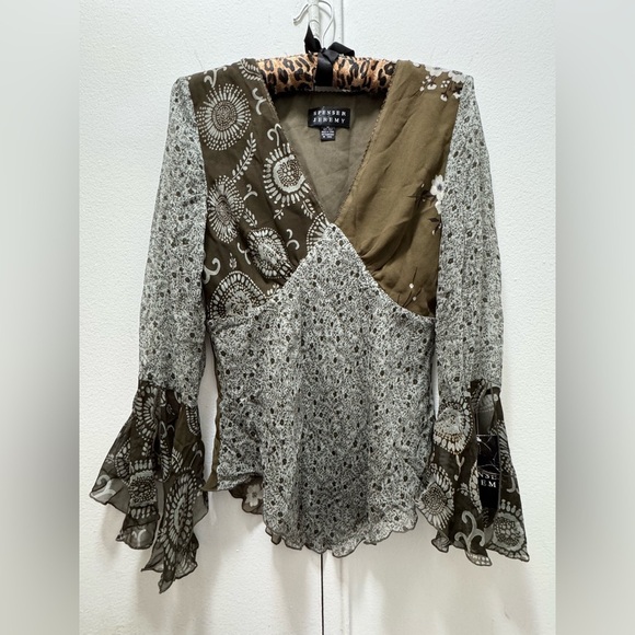 Spenser Jeremy Tops - NWT 2000s Spenser Jeremy rare deadstock 100% silk top bell sleeves medium fairy